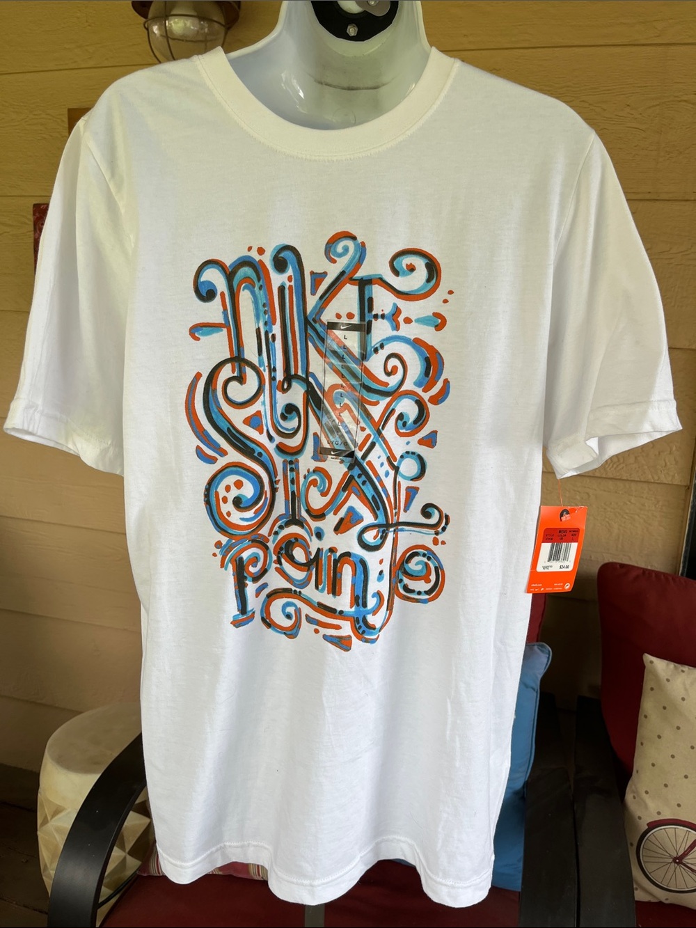 Nike6.0 NWT White Short Sleeve Tee with Blue & Orange Graphic Sz L